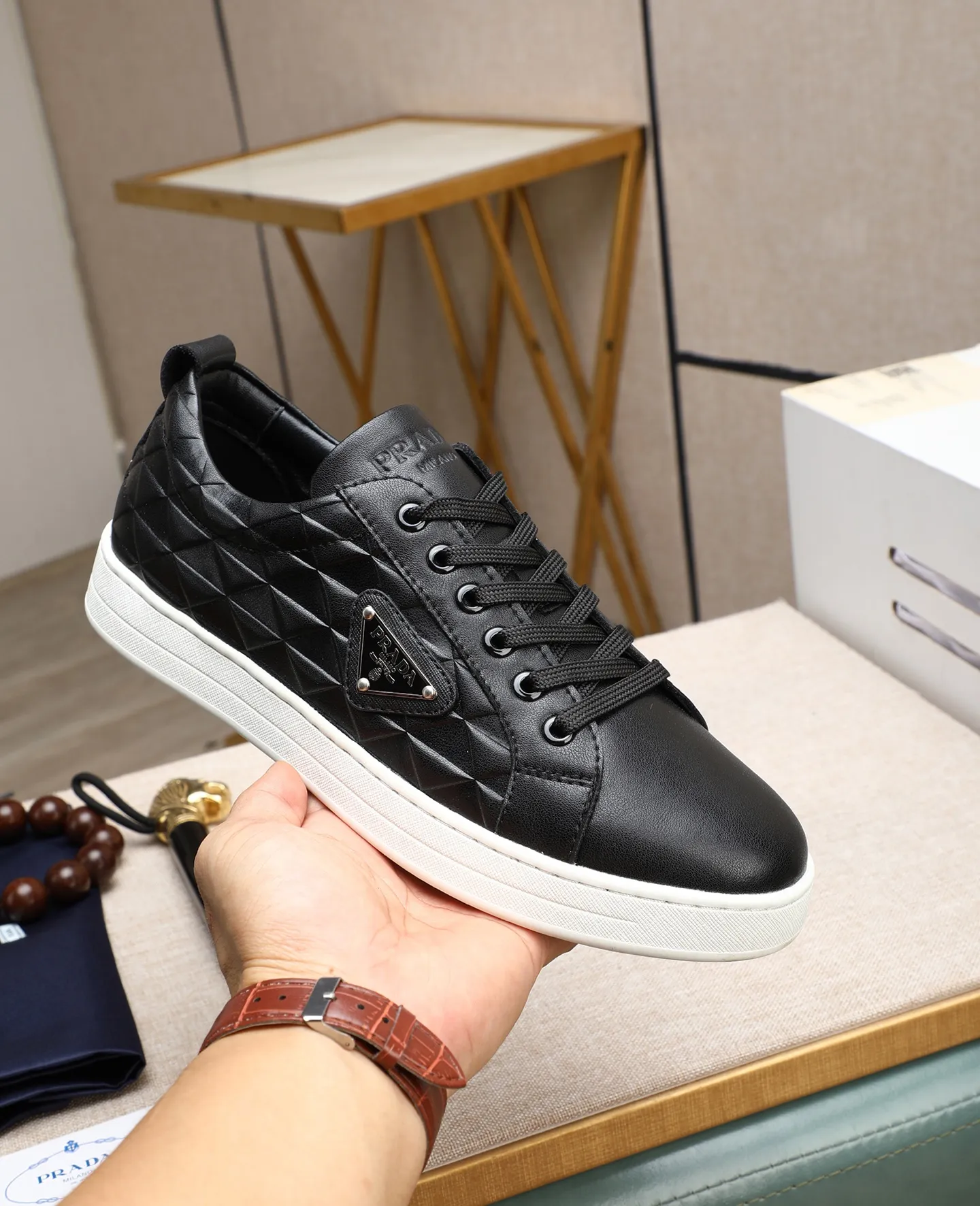 Men's men's shoes💰440🌹🌹[PRADA—Prada] latest model🙈original replica! 👟👟👟Available here. The workmanship is top-notch. The upper is made of Italian 🇮🇹Imported calfskin. ❗️Breathable genuine leather lining @Suitable for travel. The original version has an enlarged engraved sole, making it suitable for all kinds of travels, showing low-key luxury. Let quality speak for itself. Color: Size: 38-44